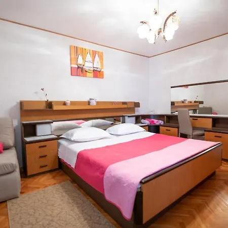 Vacation Home, Klaudia In Kraj, Near Opatija Feriehus *